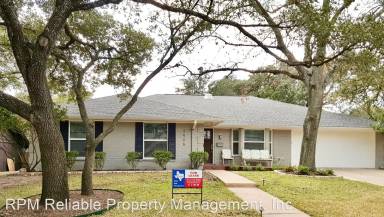 Main picture of 3905 Edgerock Dr