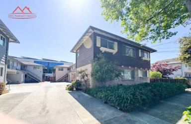 Main picture of 411 College Ave