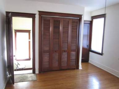 Main picture of 5714 Morganford Rd