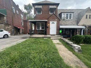 Main picture of 520 E Cold Spring Ln