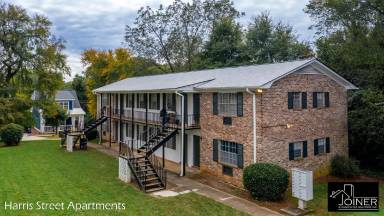 Main picture of 590 S Harris St