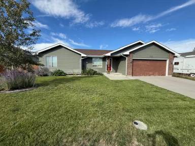 Main picture of 1728 Omaha Trl