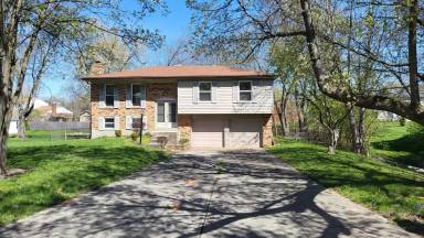 Main picture of 223 Van Buren Dr