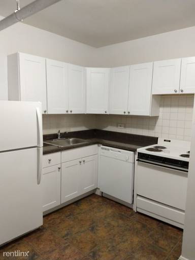Main picture of 1918 W Lunt Ave