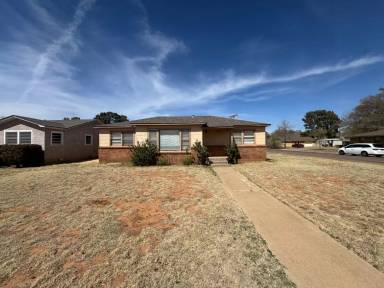 Main picture of 5402 22nd St