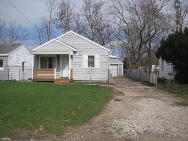 Main picture of 333 Haze St