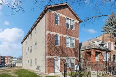 Main picture of 7952 S Carpenter St