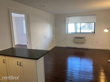 Main picture of 134 Summer St