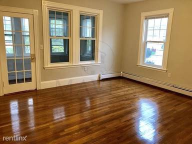 Main picture of 2 Meacham St