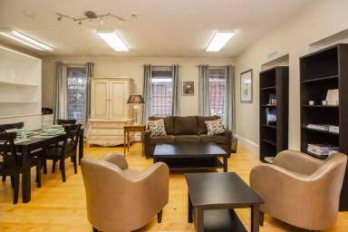 Main picture of 290 Beacon St