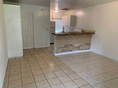 Main picture of 608 Moffett St