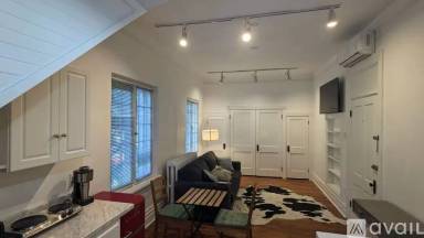 Main picture of 125 N H St