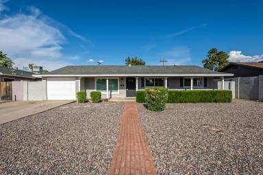 Main picture of 481 N Sunset Dr