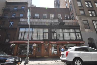 Main picture of 124 E 27th St