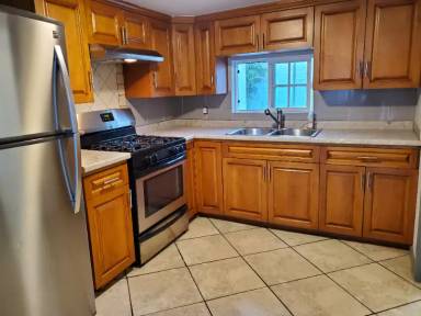 Main picture of 4831 W 98th St