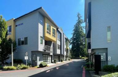 Main picture of 16363 NE 12th Pl