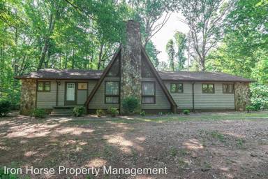 Main picture of 180 McDuffie Dr