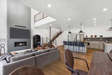Main picture of 1013 7th St