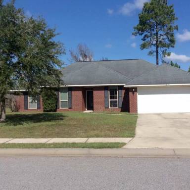 Main picture of 215 Wentworth Way