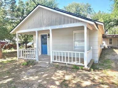 Main picture of 620 W Jackson St