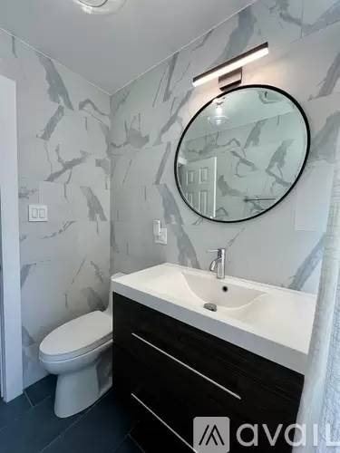 Main picture of 7211 W Balmoral Ave