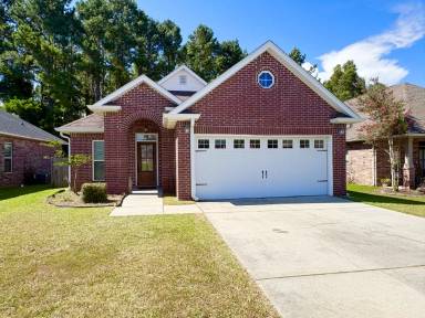 Main picture of 17063 Palm Ridge Dr