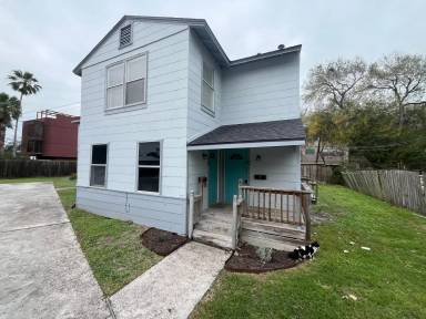 Main picture of 3412 Denver Ave
