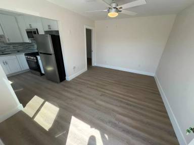 Main picture of 1918 Woden St