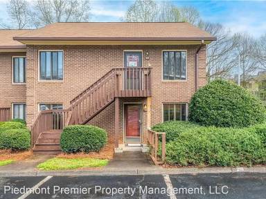 Main picture of 216 Ridge Forest Ct