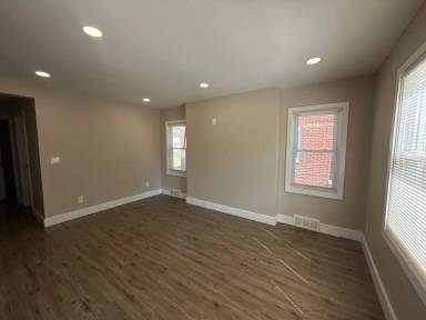 Main picture of 15859 Carlisle St