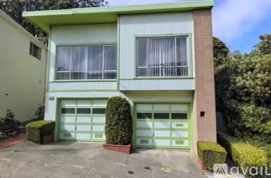 Main picture of 20 Woodhaven Ct