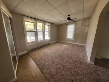 Main picture of 813 S Grand St