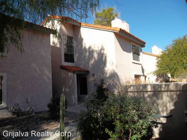 Main picture of 6430 N Tierra de las Catalinas