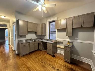 Main picture of 1820 N Fremont St