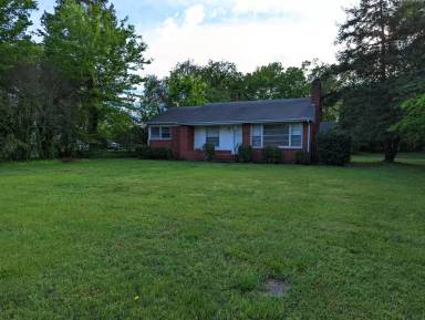 Main picture of 1100 Salisbury Dr