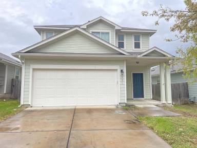 Main picture of 221 Sambar Dr