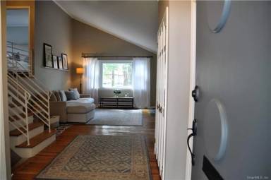 Main picture of 61 Carlyle Rd
