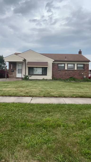 Main picture of 28646 Kaufman St