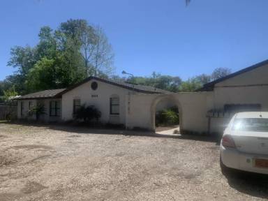 Main picture of 3554 Morton St