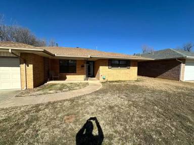 Main picture of 7421 NW 26th St