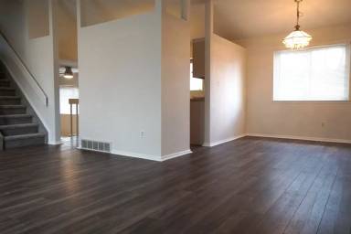 Main picture of 2205 Parliament Dr