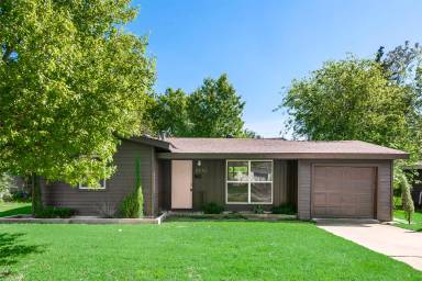 Main picture of 2642 Hearthstone Dr