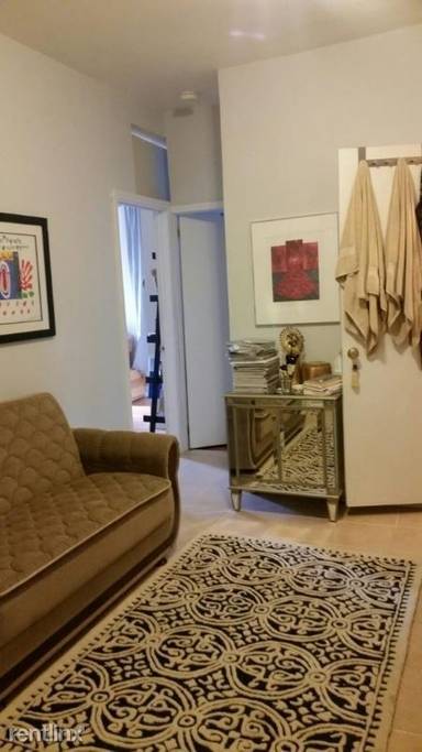 Main picture of 226 Bleecker St