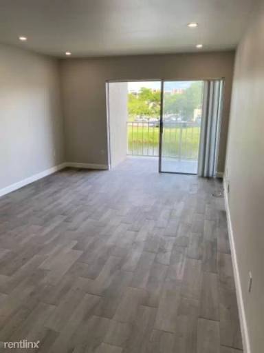 Main picture of Kings Creek South Condominium