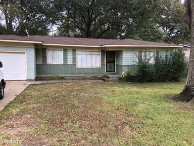 Main picture of 2526 Gunda St