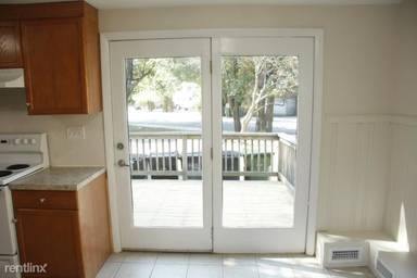 Main picture of 9 Harnden Ave