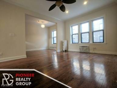 Main picture of 740 W Addison St