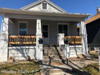 Main picture of 804 Charleston St