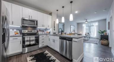 Main picture of 4812 E 7th St