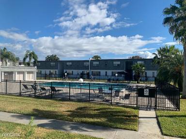 Main picture of Golf Side Villas